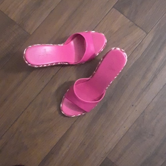 Shoes - Picture 2 of 3